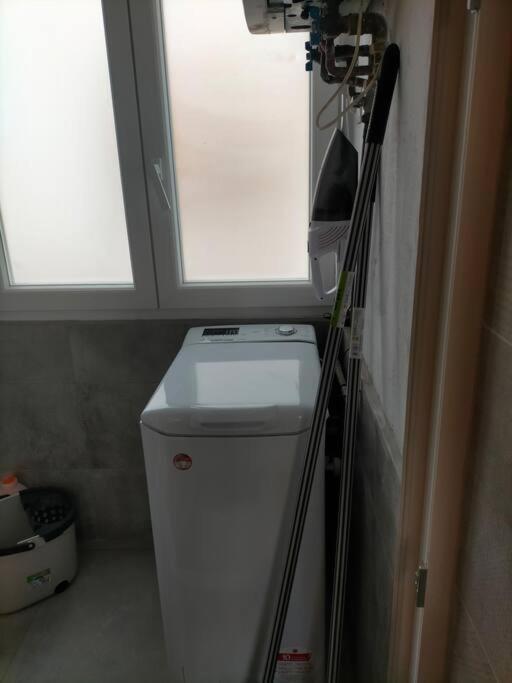 Piso Recien Reformado Con Balcon Apartment